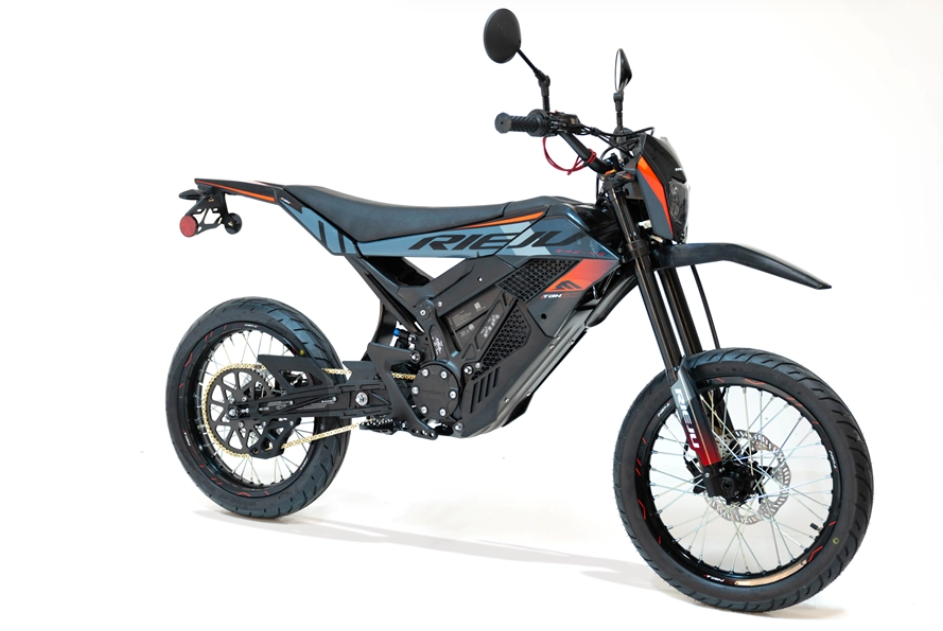 Rieju y la supermoto urbana E-Tango EV